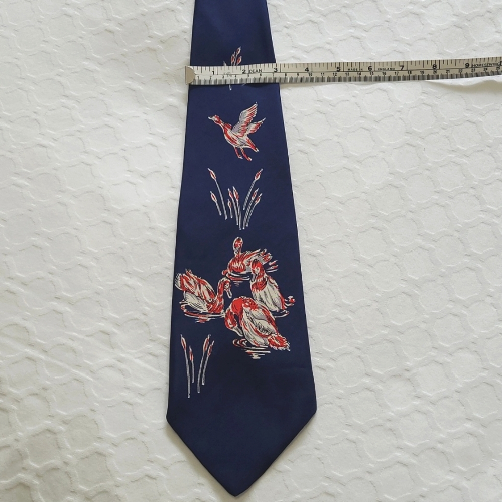 Vtg. SILK Duck Print Neck Tie - Picture 2 of 7